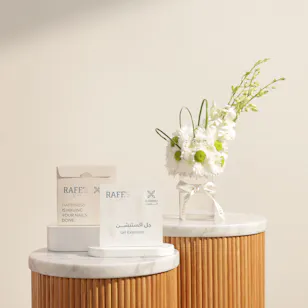 Raff by Paris Gel Extension Gift Voucher | Delicate Flower Vase