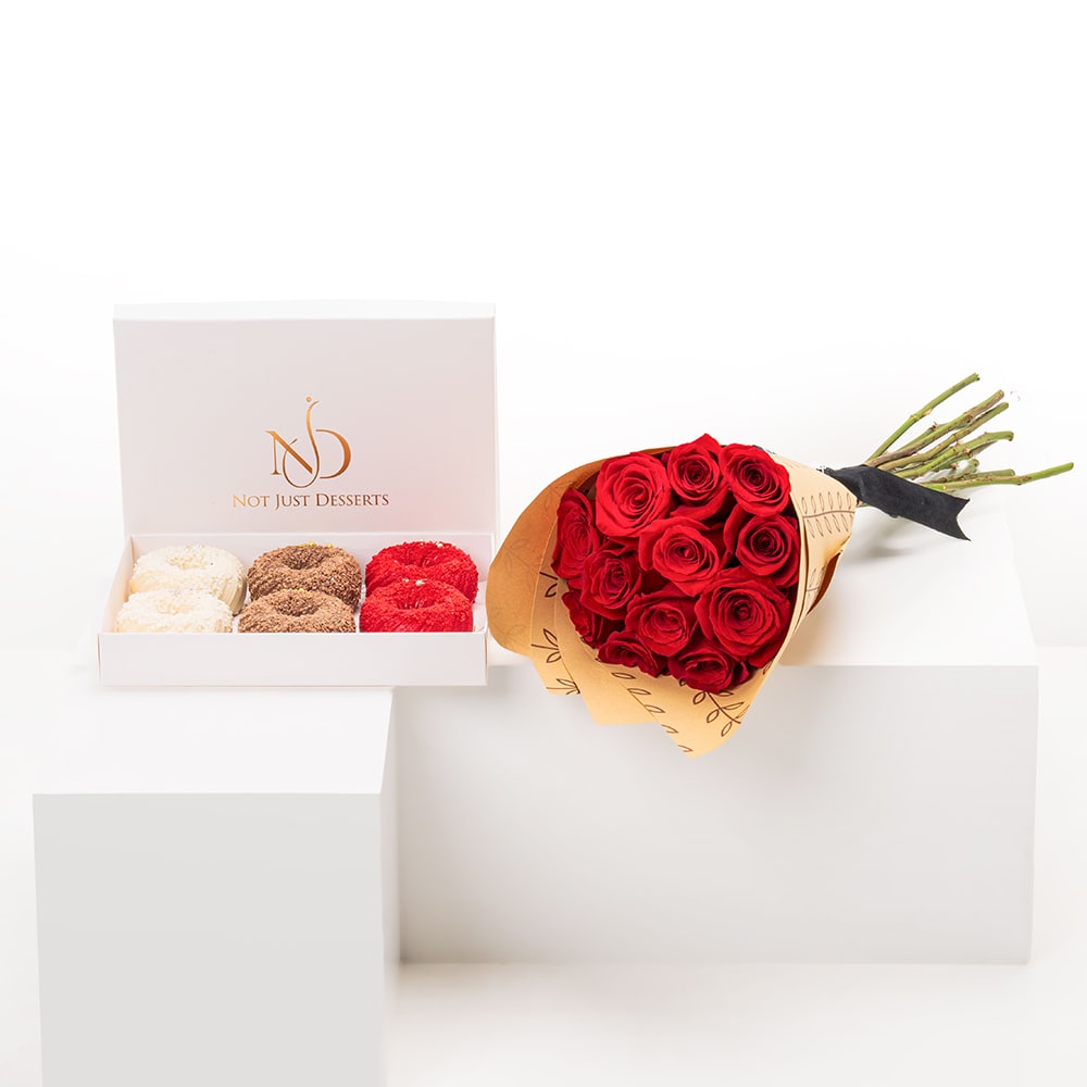 ميني كيك بشكل دونات من نوت جست ديزرت | ورد جوري أحمر 