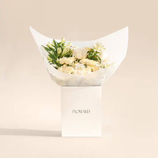 Feel Good Tea & Lakrids by Bülow Chocolates with Flowers