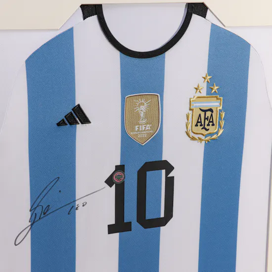 Messi Argentina World Cup 2022 Champions Signed T-Shirt
