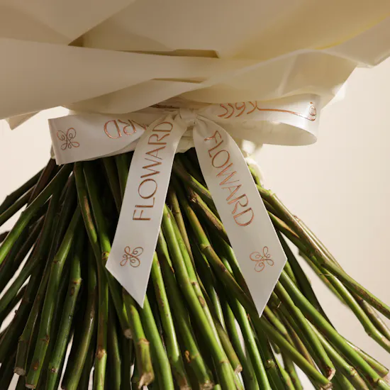 Soft Petals Bouquet | 150 Roses