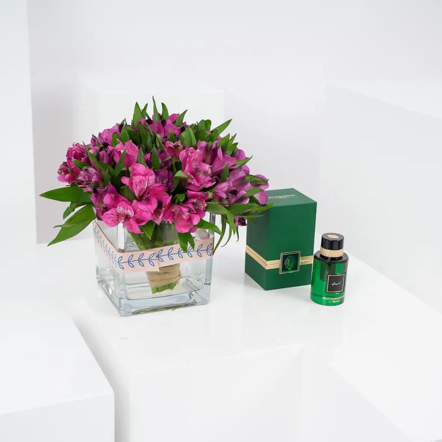 Saad Bashamakh 1\4 Tolah Dehn Oud Nepali | Alstroemeria 6