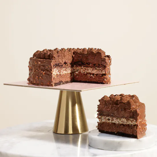 كيك متعة الشوكولاتة الشهي من فلاورد