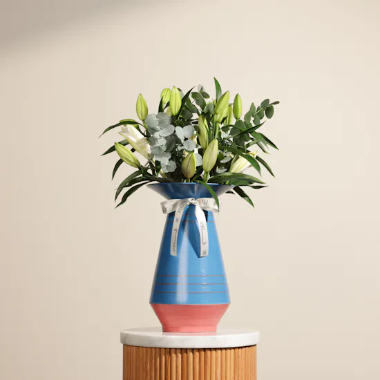 Soft White Lilyum Vase