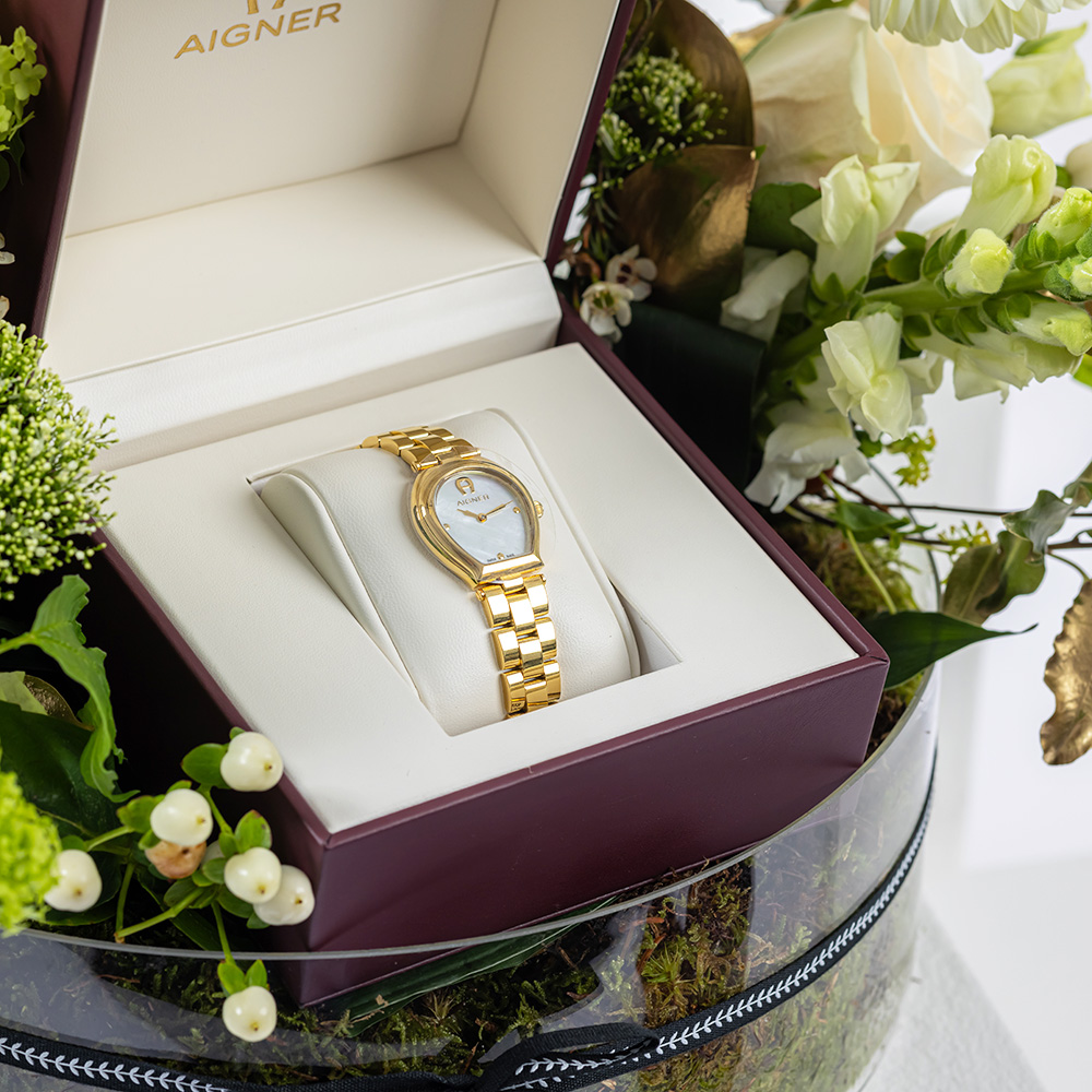 Aigner Gold Watch White Breeze Floward Kuwait