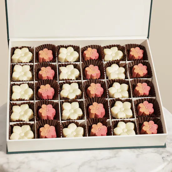 Floward Roses Medium Chocolate Box