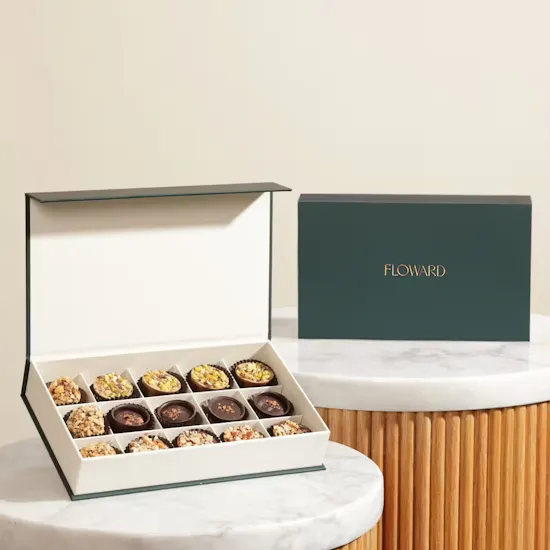 Floward Mix Nuts Small Chocolate Box