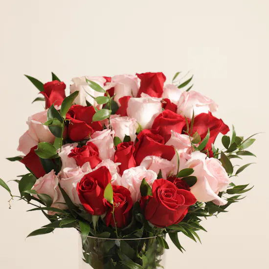 Garden Paradise Roses Vase
