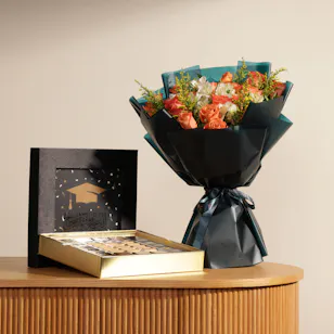 Bostani Graduation Chocolates Box | Roses