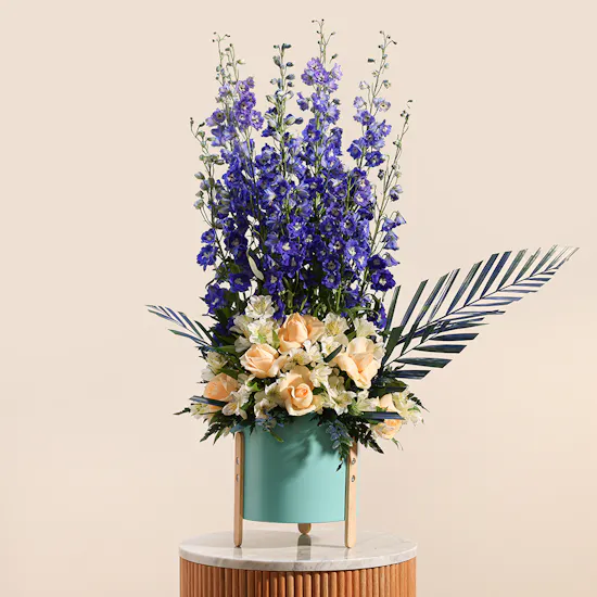 Stunning Flowers Vase