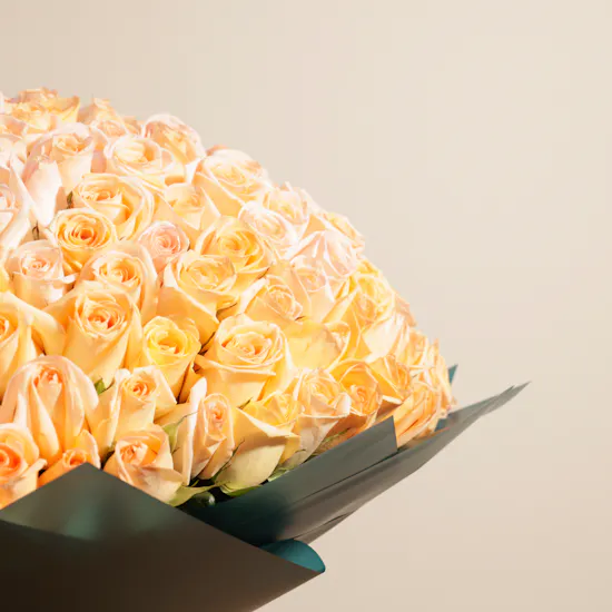 Peach Roses Bouquet | 250 Flowers