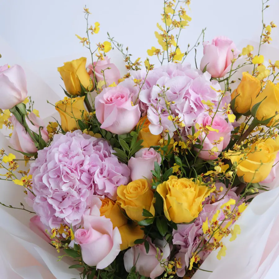 Royal Flowers | Pink & White Wrap 4