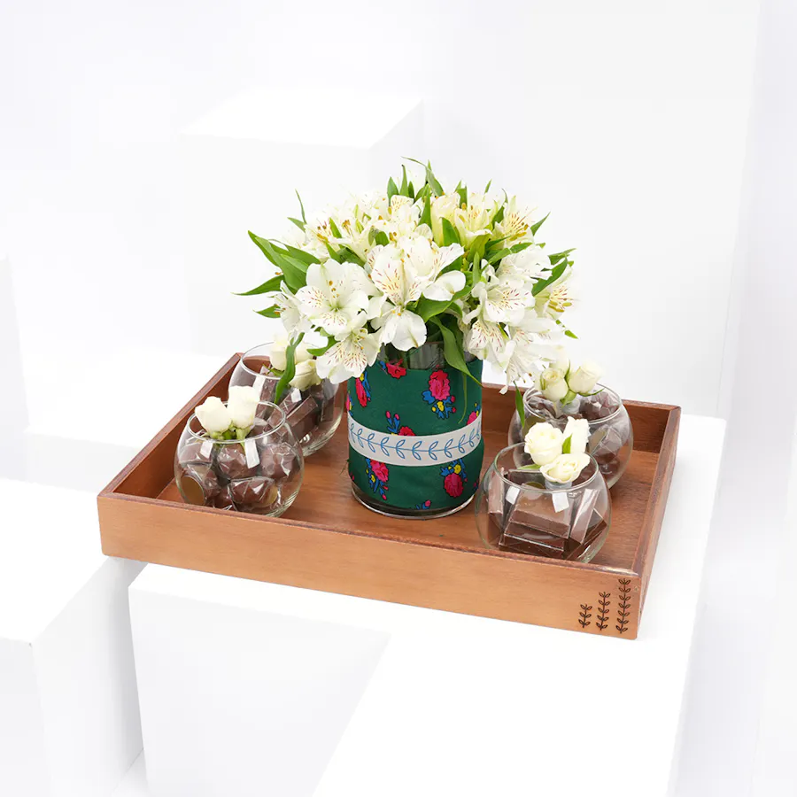 Floward Chocolates | White Blooms 5
