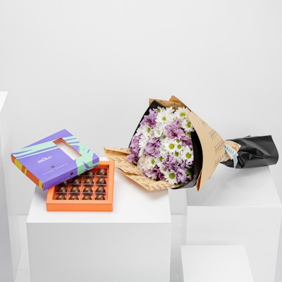 MOKO Halawa Crumble 16 Pieces Chocolate Box with Flowers