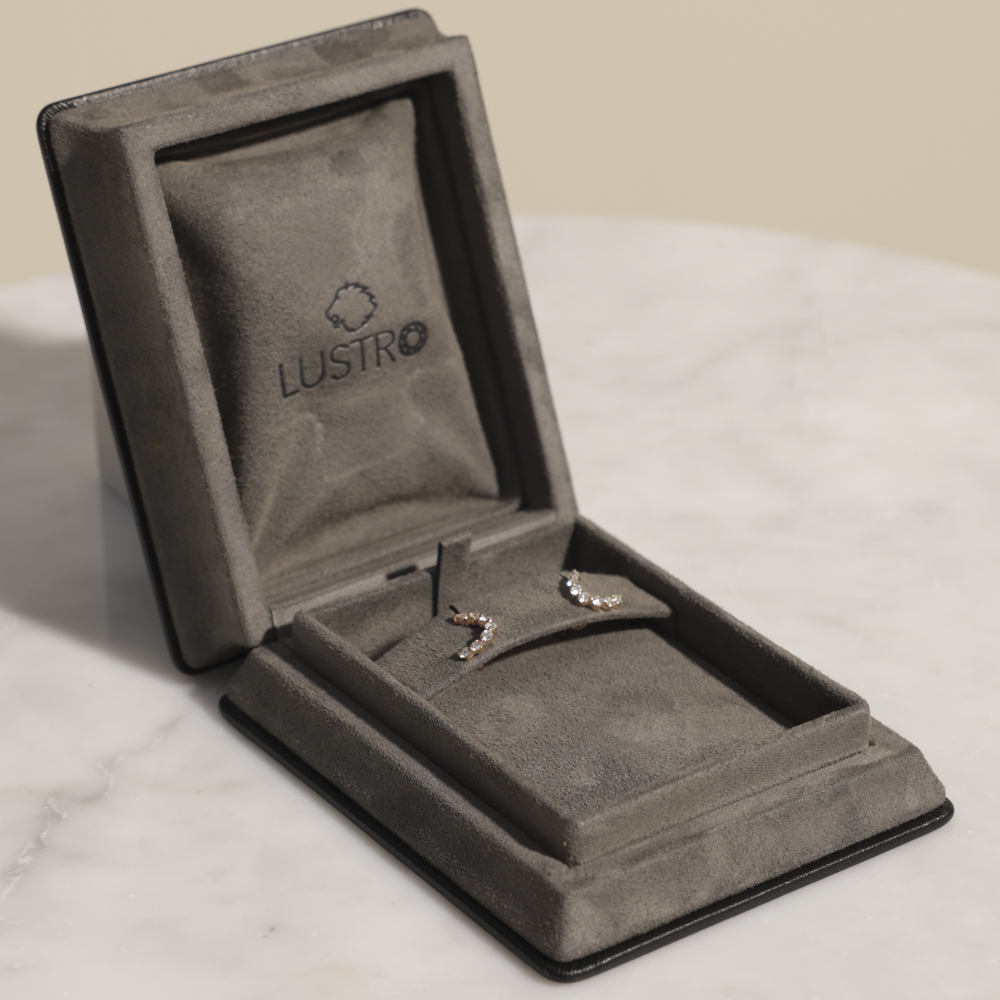 أقراط ألماس من لسترو