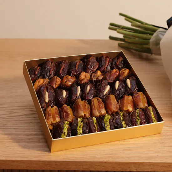 Bateel Delicious Chocolate Box | Enchanting Bouquet