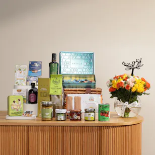 Eataly Medium Signature Hamper | Warmest Wishes Flower Vase Eataly Medium Signature Hamper | Warmest Wishes Flower Vase