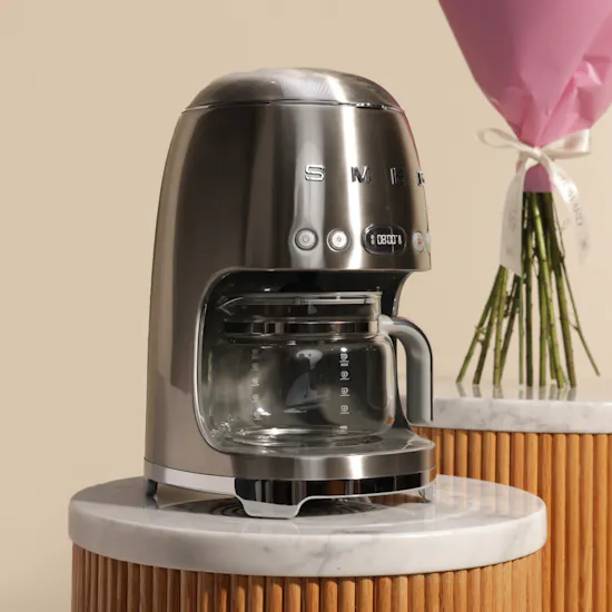 Smeg 50's Style Drip FIlter Coffee Machine | Elegant Flowers