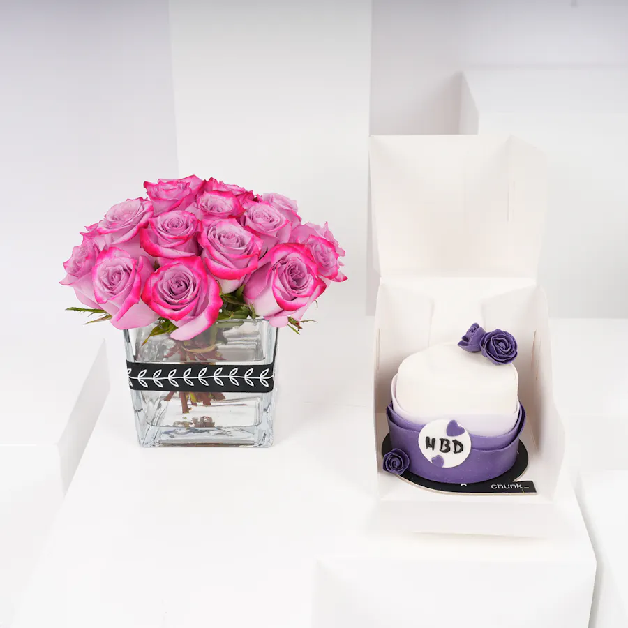 Chunk Happy Birthday Mini Cake | Roses Vase 1