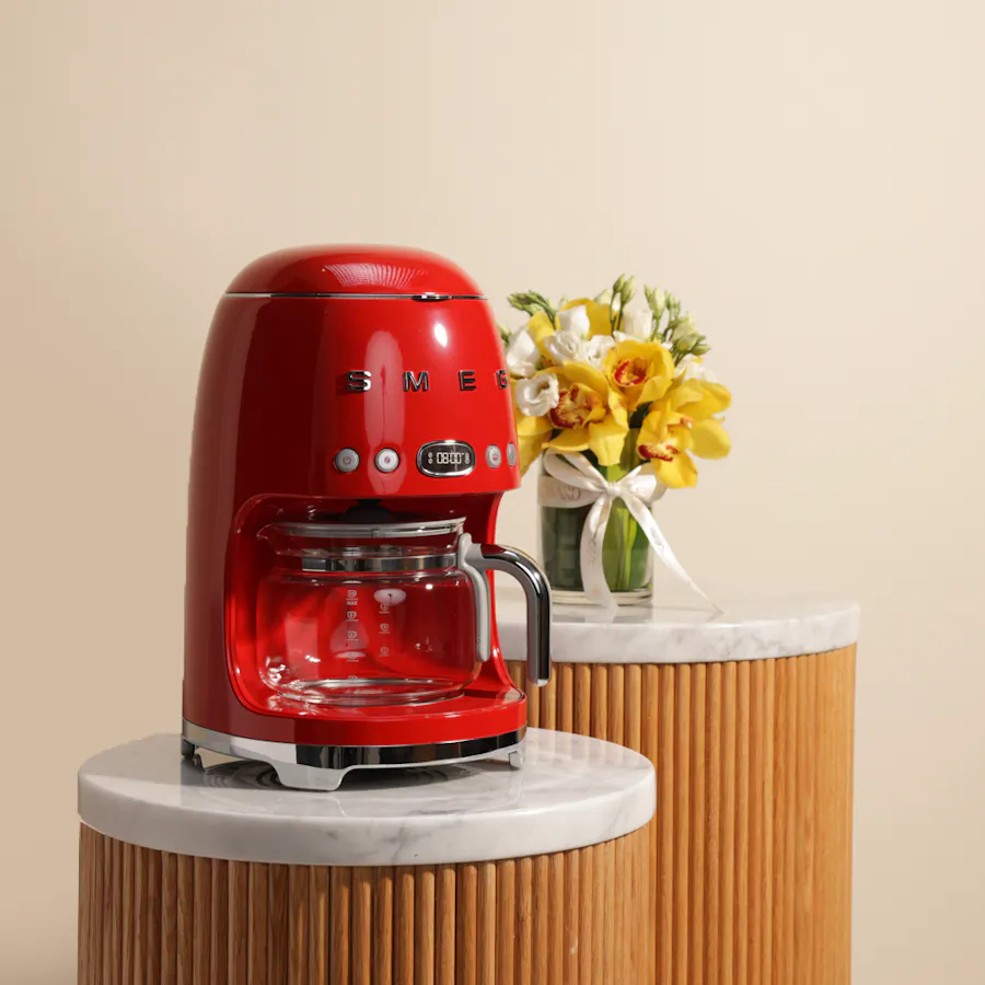 Smeg 50's Style Red Drip Filter Coffee Machine | Charming Flower Vase 5