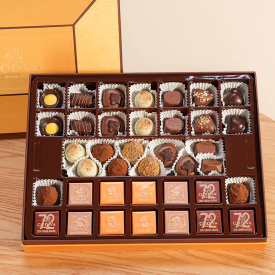 Godiva Ultimate Collection Chocolates and Biscuit Box