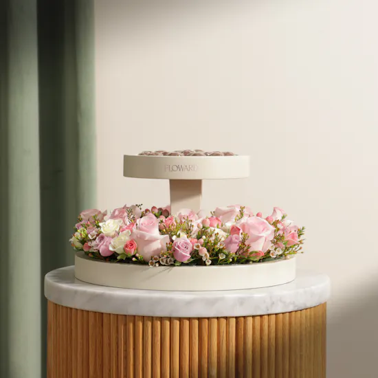 Floward Chocolates and Flowers Sweetness Tray