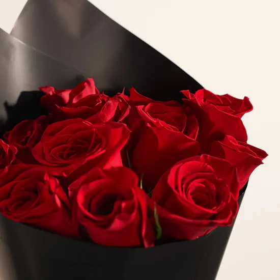 Lanai Perla Candle | Stunning Flowers Bouquet