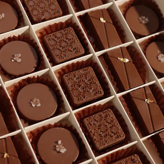 Floward Exquisite Chocolate Box | Starlight Blossom Bouquet