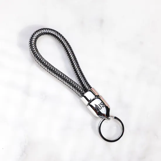 Zus Key chain Black & Silver | White Tulip Bouquet