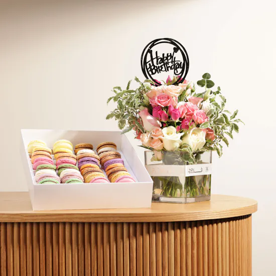 Patisserie By Guillermo Palomo Macarons Box | Blooms