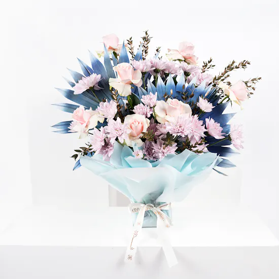 Floward Graduation Cake | Blue Rose Bouquet