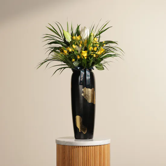 Golden Veil Flower Vase