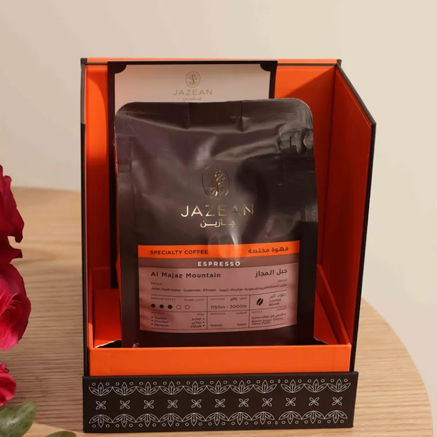 Jazean Al Majaz Mountain Coffe | Fuchsia Roses 6
