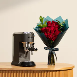 De'Longhi Dedica Pump Espresso Coffee Machine | Classy Red Roses Bouquet De'Longhi Dedica Pump Espresso Coffee Machine | Classy Red Roses Bouquet