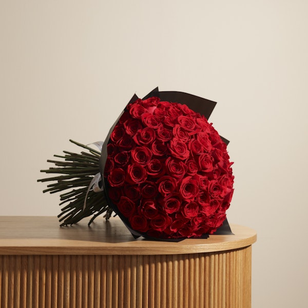 Stunning Red | 100 Rose Bouquet