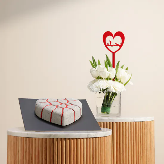 Dinara Kasko Kintsugi Heart Cake | I Love You Flowers Vase