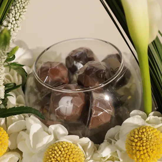 Floward Premium Chocolate | Pure Flowers