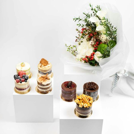 Sugar Moo Baby Cakes | White Blooms