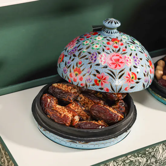 Bonbonniere Assorted Nuts Stuffed Dates Gift Box