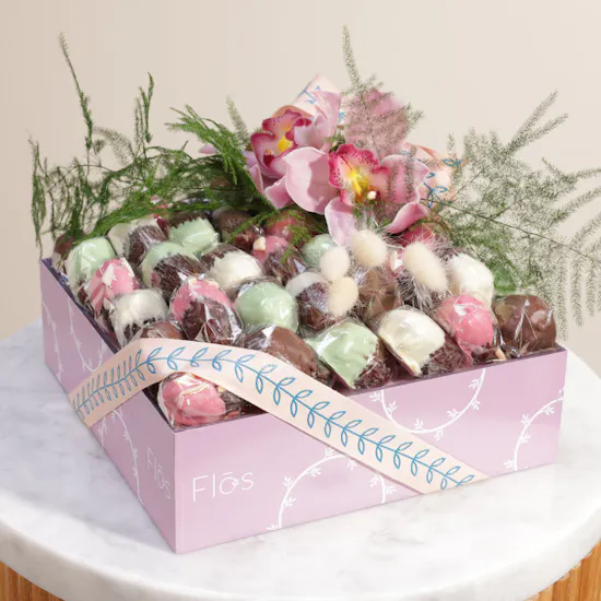 Flōs Mix Chocolate Dates | Pink Flowers