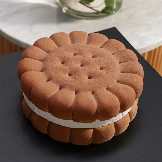 Dinara Kasko Lotus Cake | Happy Birthday Flowers