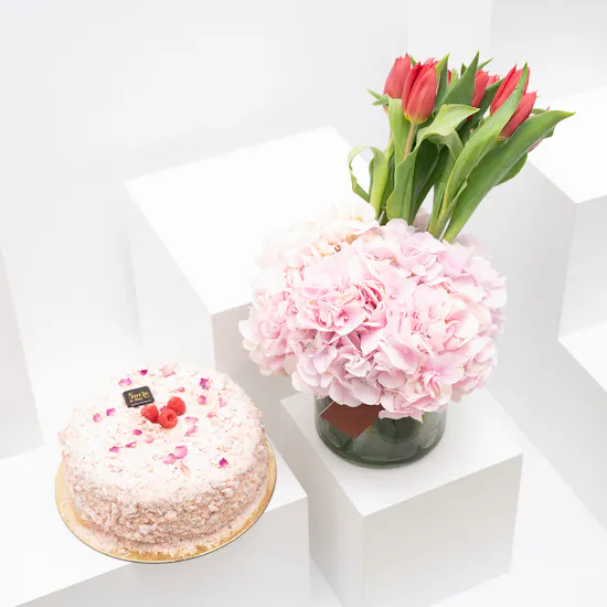 Sucre de Nada La vie En De Rose Cake | Flowers