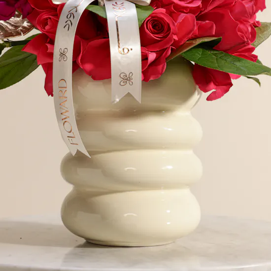 Petal Glow Flowers Vase
