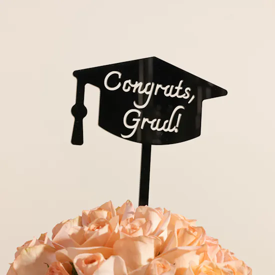 Abdul Samad Al Qurashi Crassna Sioufi Agarwood Oil Set | Graduation Roses Vase