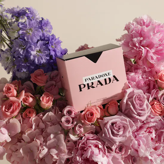 Peony Bloom & Prada Paradoxe Charming Fragrance Box