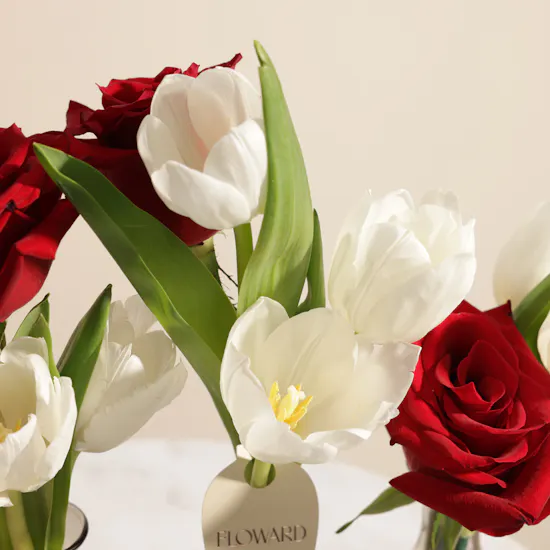 Quartet of Elegance Flower Vase