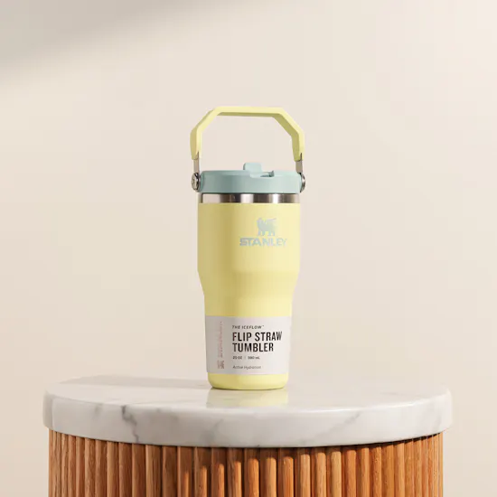 Stanley Classic IceFlow™ Flip Straw Tumbler | Grapefruit