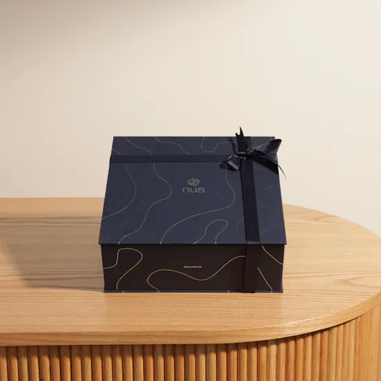 Nua Dates Large Signature Gifting Box