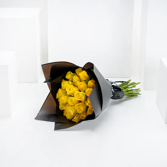 Yara's Corner Lemon Blueberry Cake | Yellow Roses Bouquet