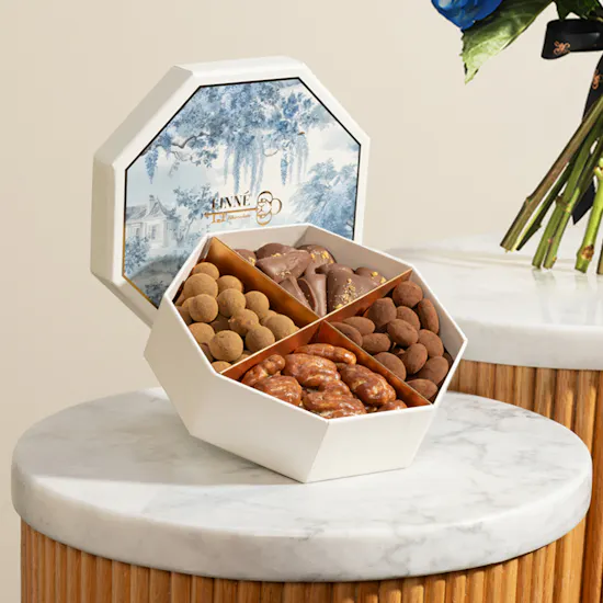 Linne Medium Mixed Dragee Chocolate Box | Father's Love Flowers